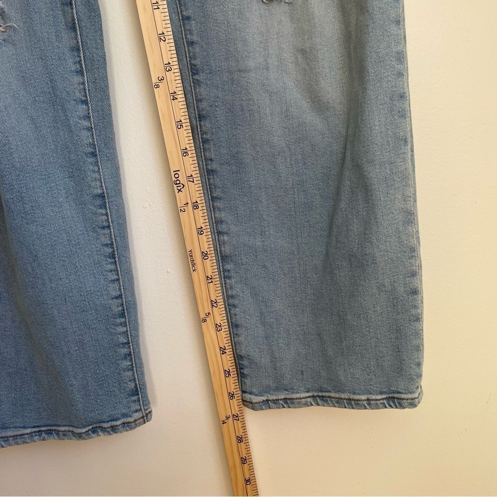 Madewell The Perfect Vintage Straight Jean in Danby Wash: Knee-Rip Edition 31 - Picture 13 of 16